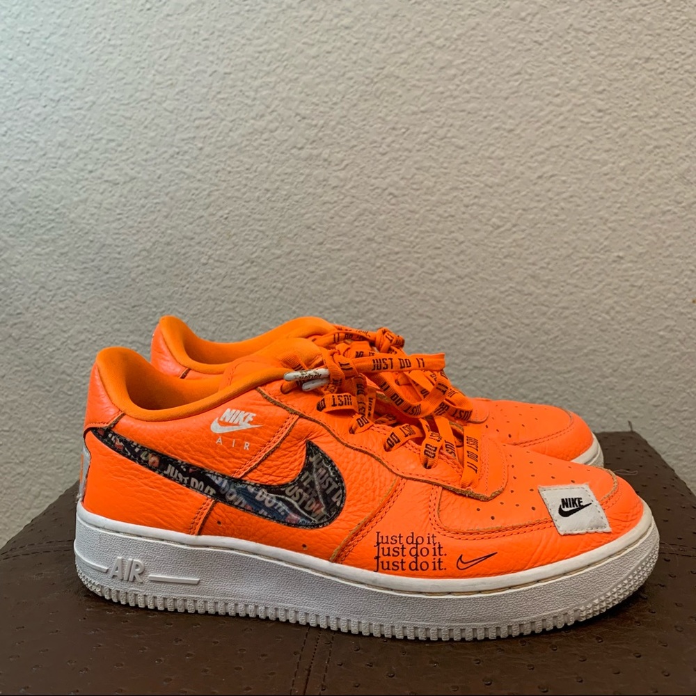 Nike Air  Force 1 Premium  JDI Collection Size: 6Y M-6  W- 7.5